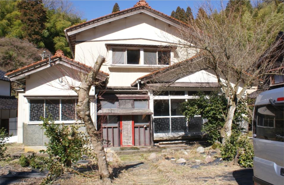 Traditional Japanese Akiya House 4